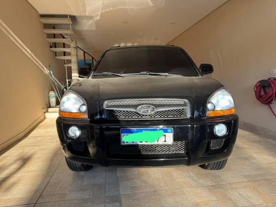 HYUNDAI TUCSON 2.0 MPFI GLS 16V 143CV 2WD FLEX 4P AUTOMÁTICO HYUNDAI TUCSON 2.0 MPFI GLS 16V 143CV 2WD FLEX 4P AUTOMÁTICO